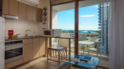 Broadbeach Savannah Resort - Pubs and Clubs 43
