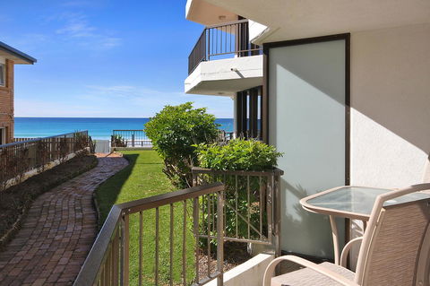Spindrift On The Beach - Absolute Beachfront - Pubs and Clubs 27