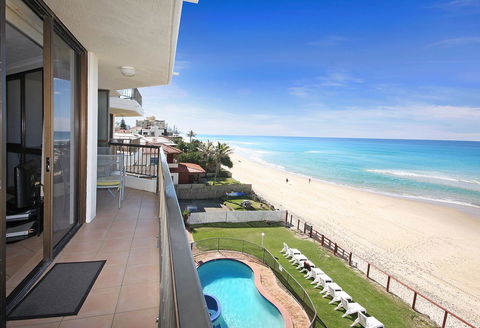 Spindrift On The Beach - Absolute Beachfront - Pubs and Clubs 0