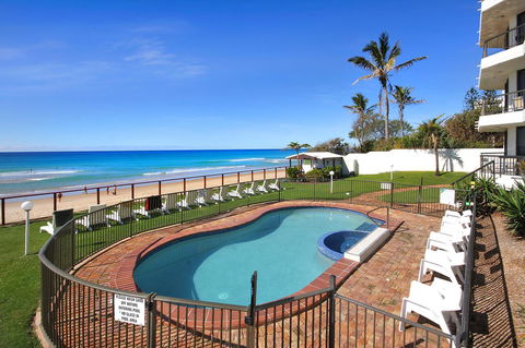 Spindrift On The Beach - Absolute Beachfront - Pubs and Clubs 16