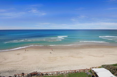 Spindrift On The Beach - Absolute Beachfront - Pubs and Clubs 14