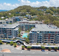 Swell Resort Burleigh Beach - Pubs and Clubs