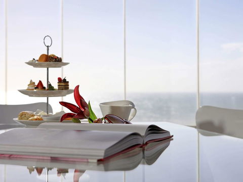 Sofitel Gold Coast Broadbeach - Pubs and Clubs 35