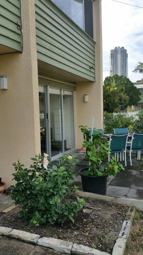 Chevron Island Jewel 1 - Pubs and Clubs 7
