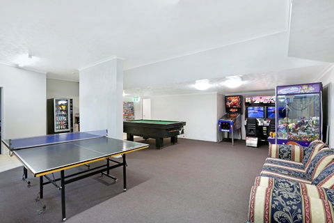 Genesis Apartments By Gold Coast Premium - Pubs and Clubs 11