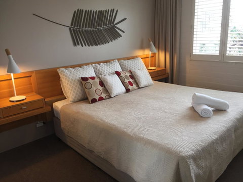 Surf Dance Apartments - Pubs and Clubs 29