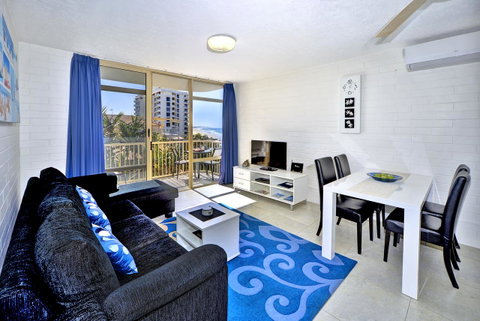 Surf Dance Apartments - Pubs and Clubs 22