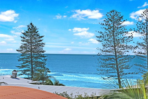 Surf Dance Apartments - Pubs and Clubs 19