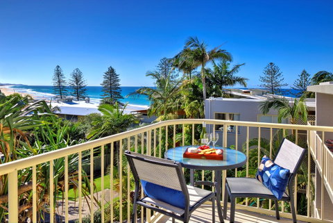 Surf Dance Apartments - Pubs and Clubs 11