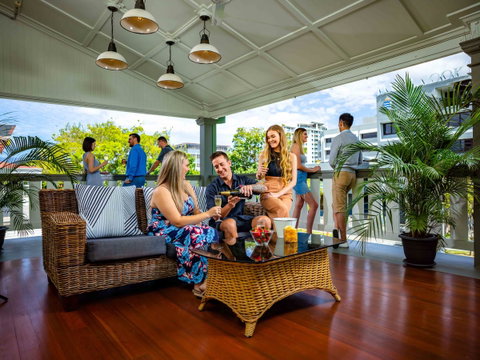 Hides Hotel - Pubs and Clubs 29