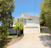 224 Centenary Heights Road Coolum Beach 500 Dollar Bond Linen Included - Pubs and Clubs