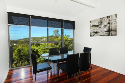 224 Centenary Heights Road Coolum Beach, 500 Dollar Bond, Linen Included - Pubs and Clubs 6