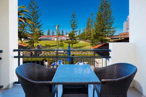 Island Beach Resort - Pubs and Clubs 12