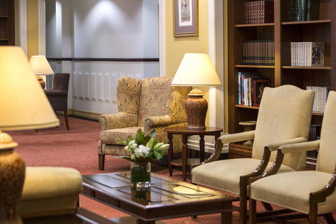 Adina Apartment Hotel Brisbane Anzac Square - Pubs and Clubs 1