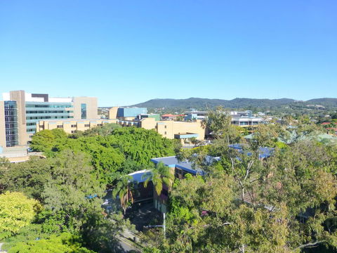 The Oasis Apartments - Pubs and Clubs 10