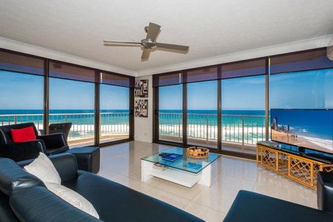 Breakers North Absolute Beachfront Apartments - Official - Pubs and Clubs 24