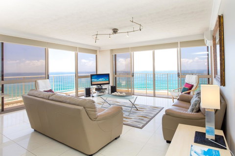 Breakers North Absolute Beachfront Apartments - Official - Pubs and Clubs 0