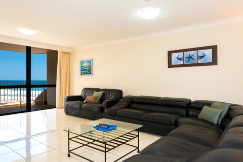 Breakers North Absolute Beachfront Apartments - Official - Pubs and Clubs 9