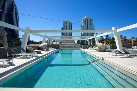 High Floor Ocean View Suites Broadbeach - Pubs and Clubs 15