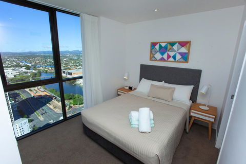 High Floor Ocean View Suites Broadbeach - Pubs and Clubs 22