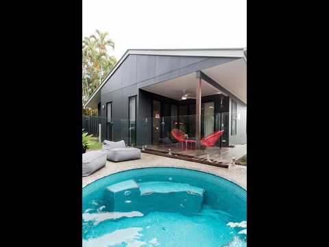 Sam's Buderim Mountain Guest House - Go Out 1