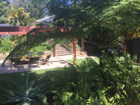 Sam's Buderim Mountain Guest House - Go Out 26