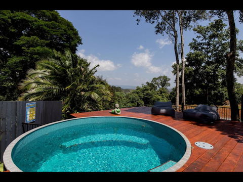 Sam's Buderim Mountain Guest House - Go Out 14