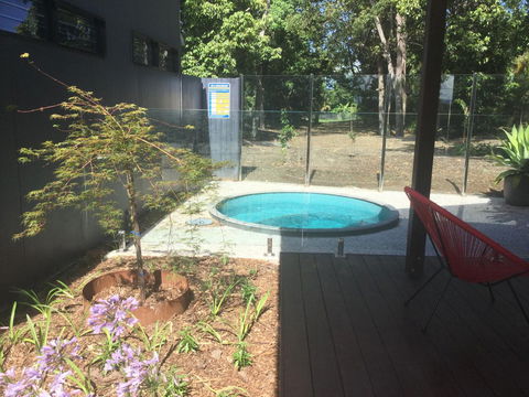 Sam's Buderim Mountain Guest House - Go Out 8
