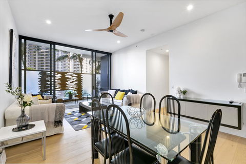 Oracle, 2 & 3 Bedroom Apartments - We Accommodate - Pubs and Clubs 22