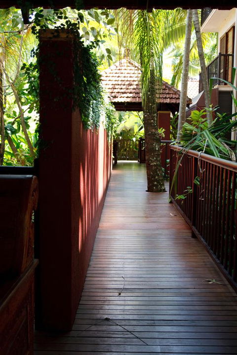 Hibiscus Resort & Spa - Official Onsite Reception & Check In - Pubs and Clubs 29