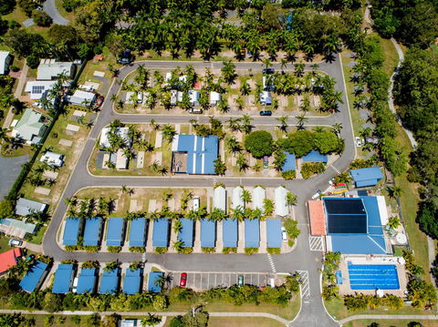 Ingenia Holidays Noosa North - Pubs and Clubs 1
