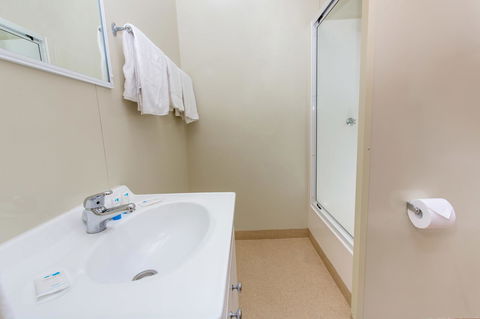Ingenia Holidays Noosa North - Pubs and Clubs 2