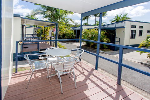 Ingenia Holidays Noosa North - Pubs and Clubs 36