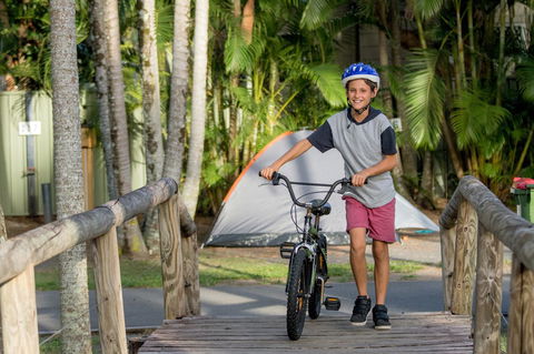 Ingenia Holidays Noosa North - Pubs and Clubs 12