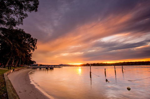 Ingenia Holidays Noosa North - Pubs and Clubs 9