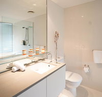 Circle On Cavill Surfers Paradise Apartments - Pubs and Clubs
