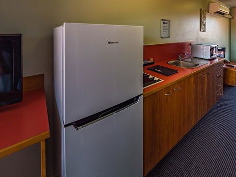 Mackay Resort Motel - Pubs and Clubs 33