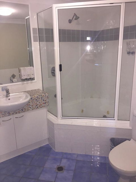 Mackay Resort Motel - Pubs and Clubs 12