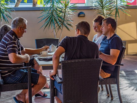 Mackay Resort Motel - Pubs and Clubs 21