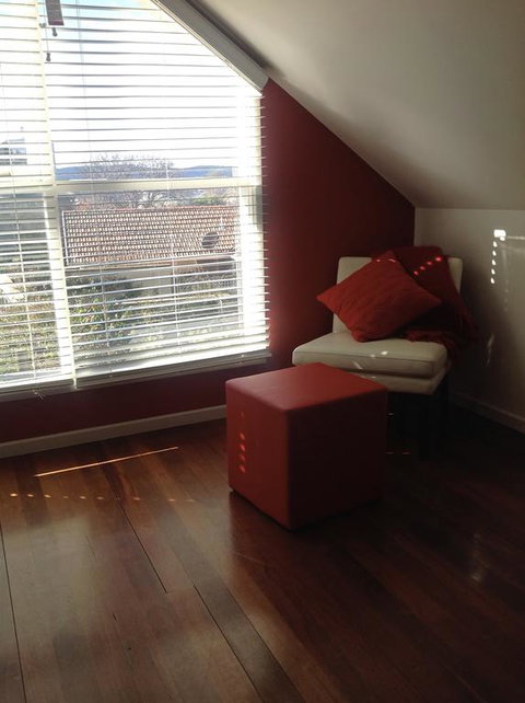 Waterloo Cottage - Pubs and Clubs 2