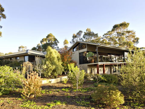 Waters Edge Margaret River Est 2010 - Pubs and Clubs 3