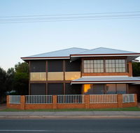 Waterside House Kalbarri - Pubs and Clubs