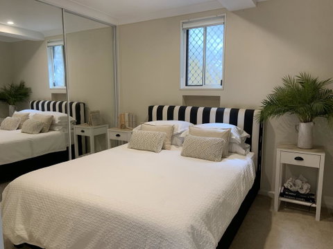 Waterview Cottage - Go Out 1