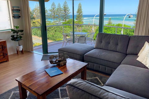 Waterview Resort - Pubs and Clubs 3