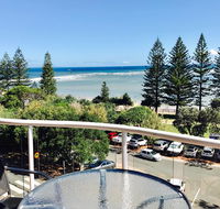 Waterview Resort - Pubs and Clubs
