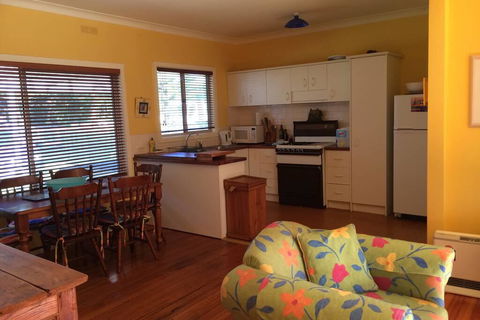 Waterville Beach House - Pubs and Clubs 0