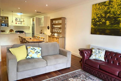 Wattle Terrace - Pubs and Clubs 0