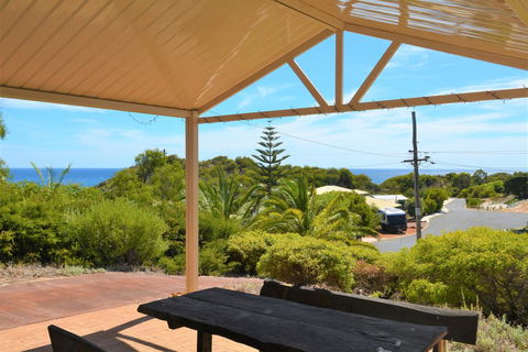 Wave Walk - Pubs and Clubs 0