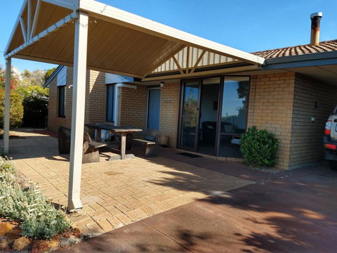 Wave Walk - Pubs and Clubs 3