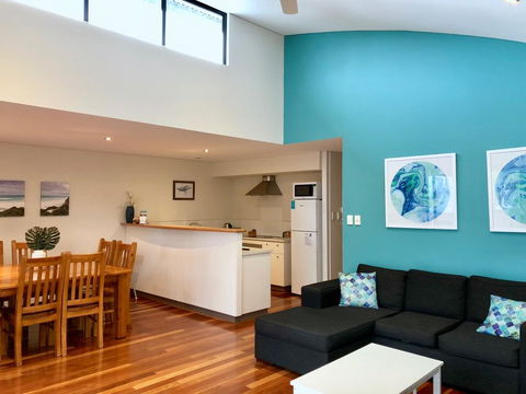 Waves On Fearn - Pubs and Clubs 0